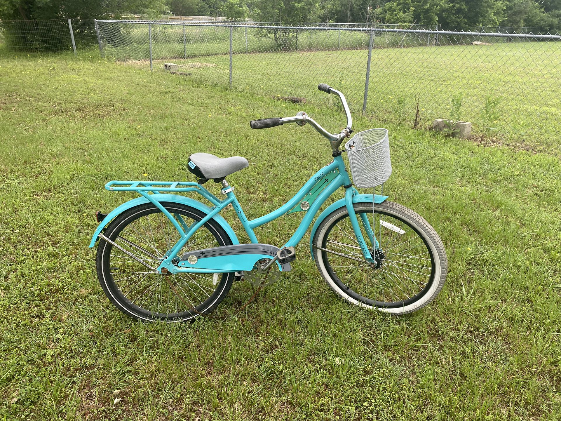 Vintage Old School Style Huffy Bike W/ Bell And Basket