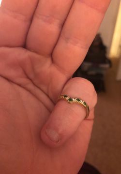 Female gold ring