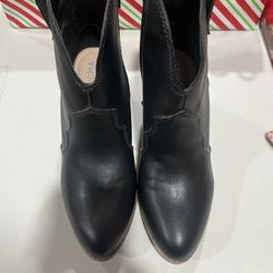 Ladies Boots 