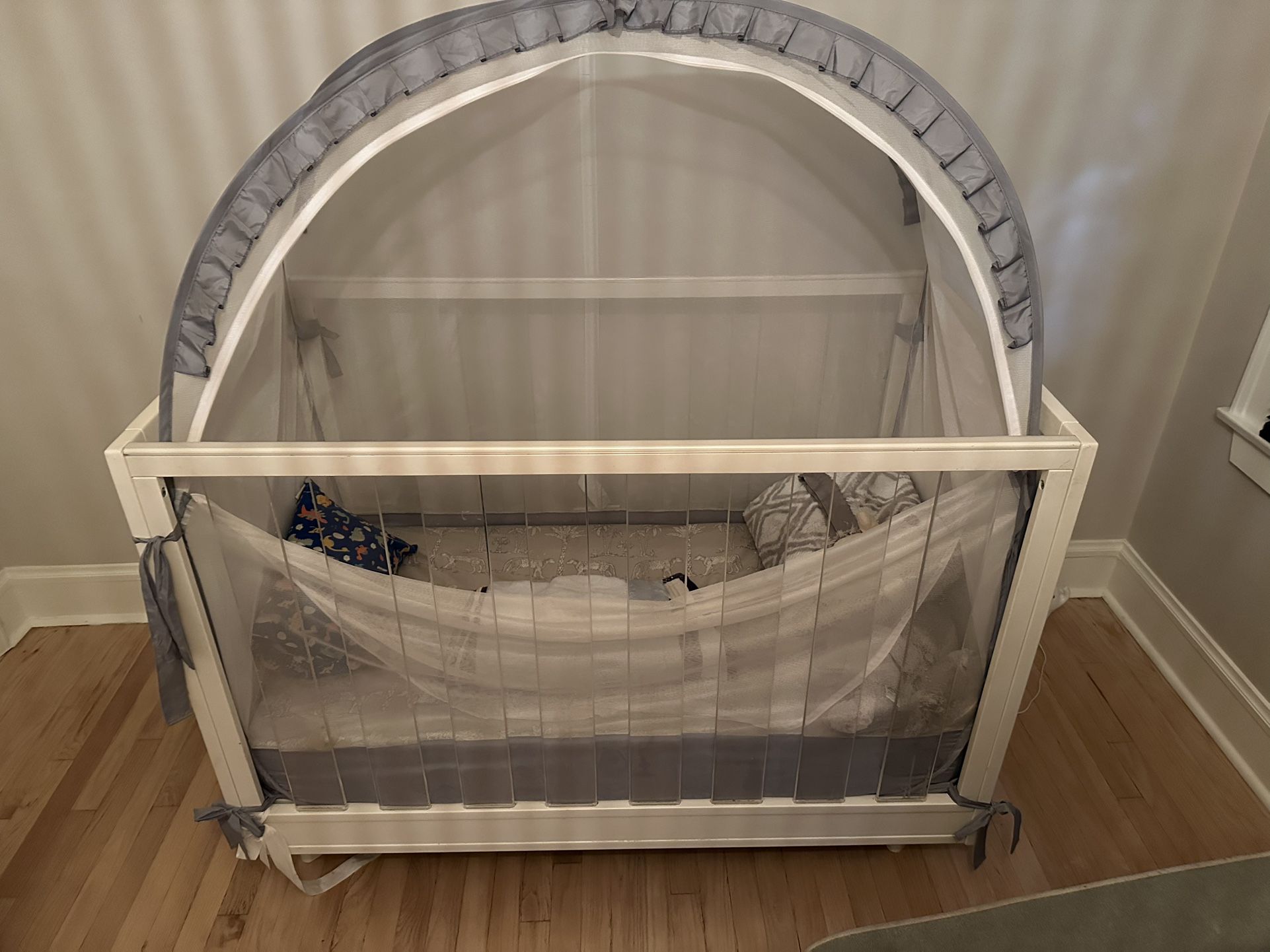 Pottery Barn Sloan Acrylic Crip / Changing Table / Breathable Mattress