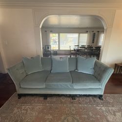 VINTAGE KNOLE STYLE SOFA. 