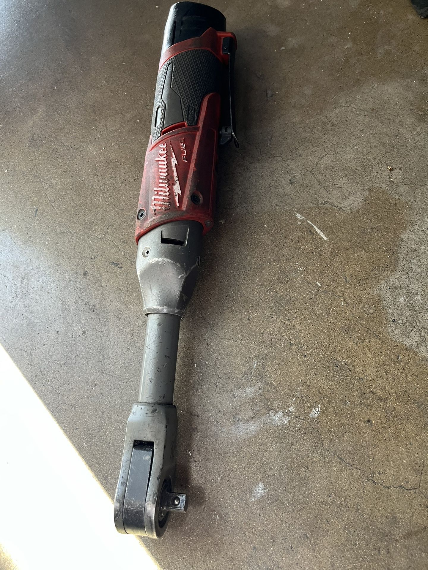 Milwaukee M12 Fuel 3/8 Extended Reach Ratchet