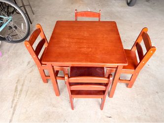 Toddler Table with 4 Chairs