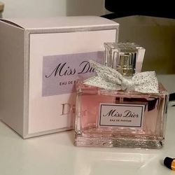 Miss Dior Eau de Parfum – Women’s Fragrance