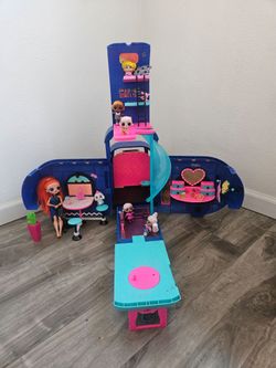 L.o.l camper and l.ol's included