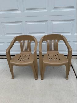 Set of 2 patio chairs adult size