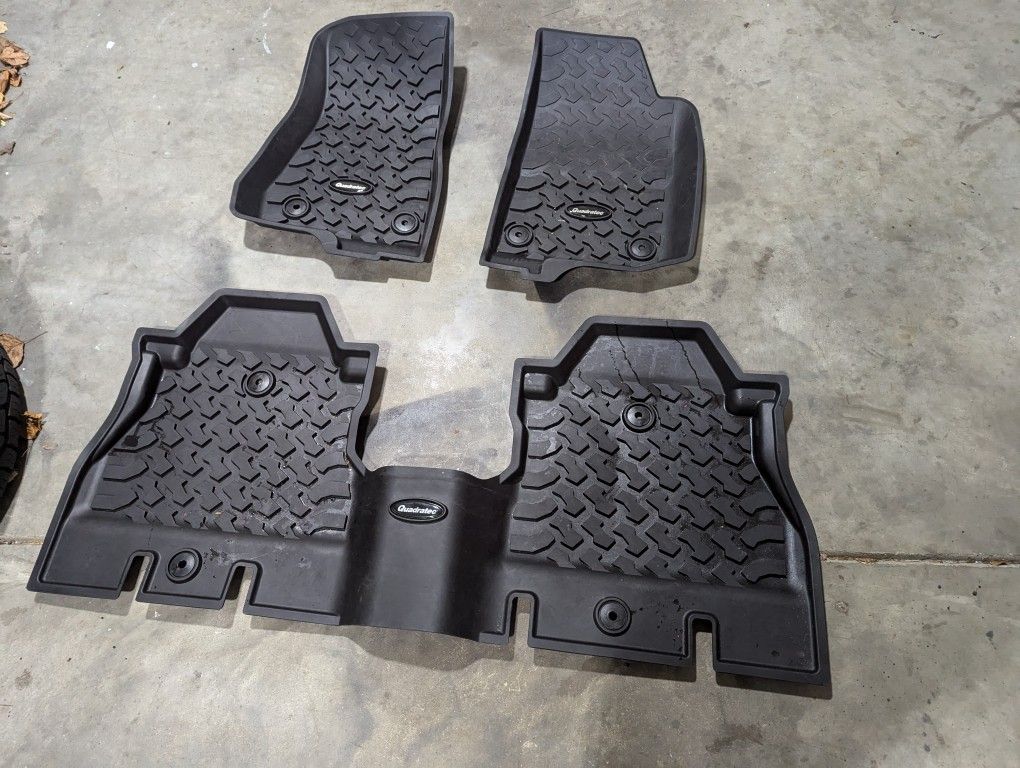 Jeep JL 4-door Wrangler Rubber Floor Mats