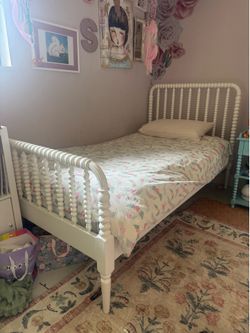 Land of Nod Jenny Lind Bed