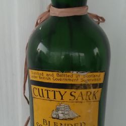 Cutty Sark Blended Scotch Whiskey Advertising Store Display Barware One Gallon Glass Bottle 
