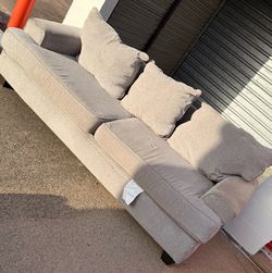 Light Gray Oversized Sofa – Clean, Comfortable & Modern