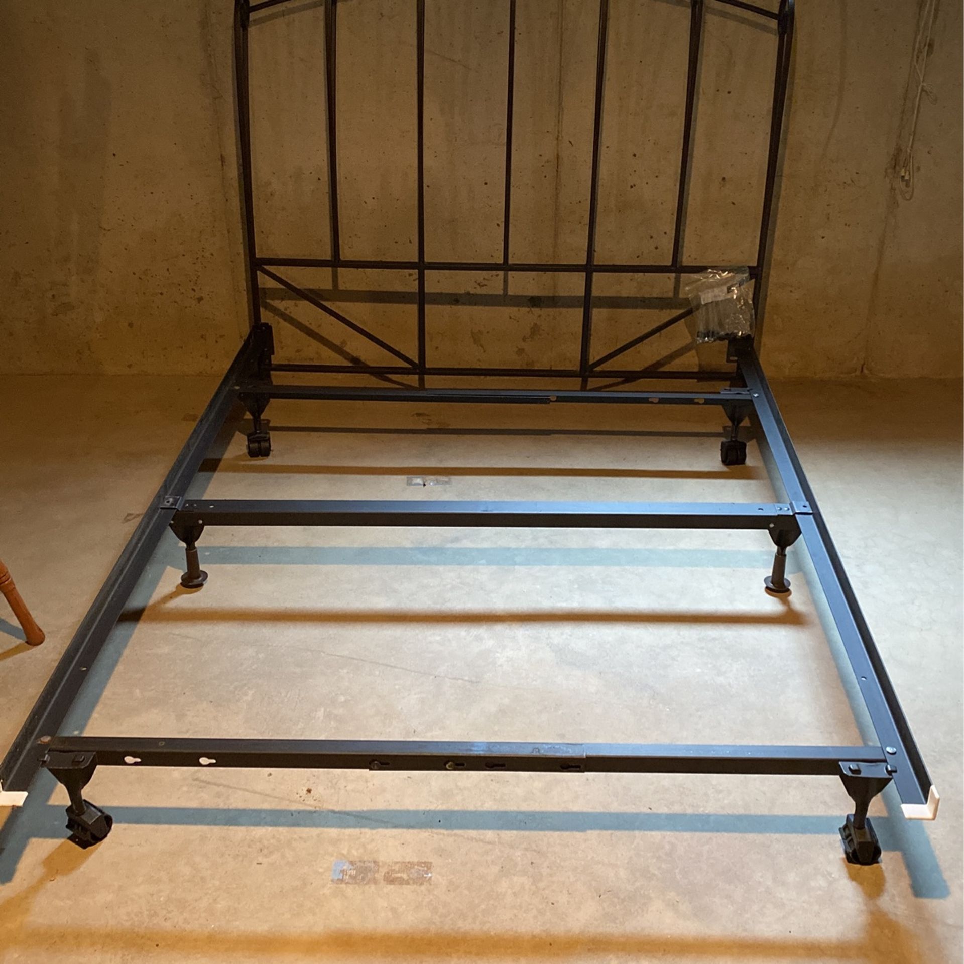 Full Size Black Iron Bed Size Is 54”x75”