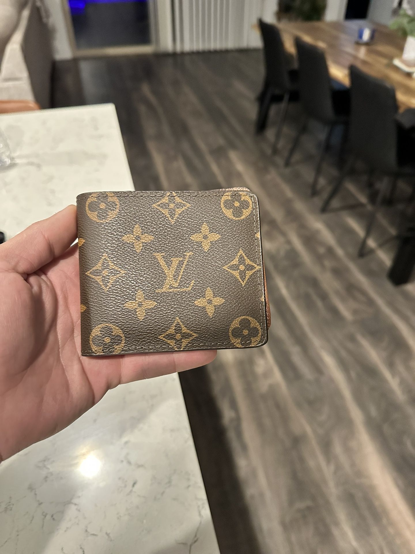 Louis Vuitton Men’s Wallet New 