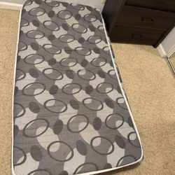 Twin mattress