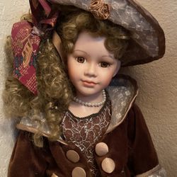 Paradise  Galleries - Emma Doll 