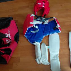 Parks Taekwondo Duffle Bag And Pads Size Small Black Belt Club