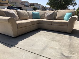 Macy’s Sectional w washable covers