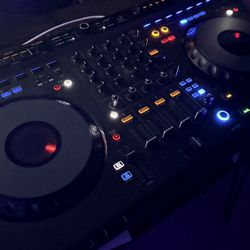AlphaTheta DDJ-GRV6 4-Channel DJ Controller
