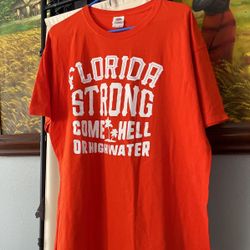 Mens XL Fruit Of The Loom FL. Gators Shirt 