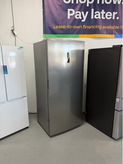 Element 21.2 Cubic Feet Upright Freezer/ Refrigerator Brand New, 1 Year Manufacturers Warranty