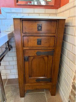 Stunning oak and marble cabinets (4 available)