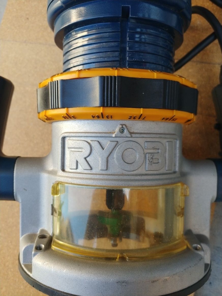 Ryobi R161 Fixed Base Router 1 1/2 HP Peak 8a for Sale in Chula Vista