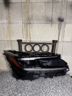 Toyota RAV4 2026 Right Passenger Side Headlight