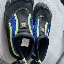 Kids Water Shoes Size 11-12 