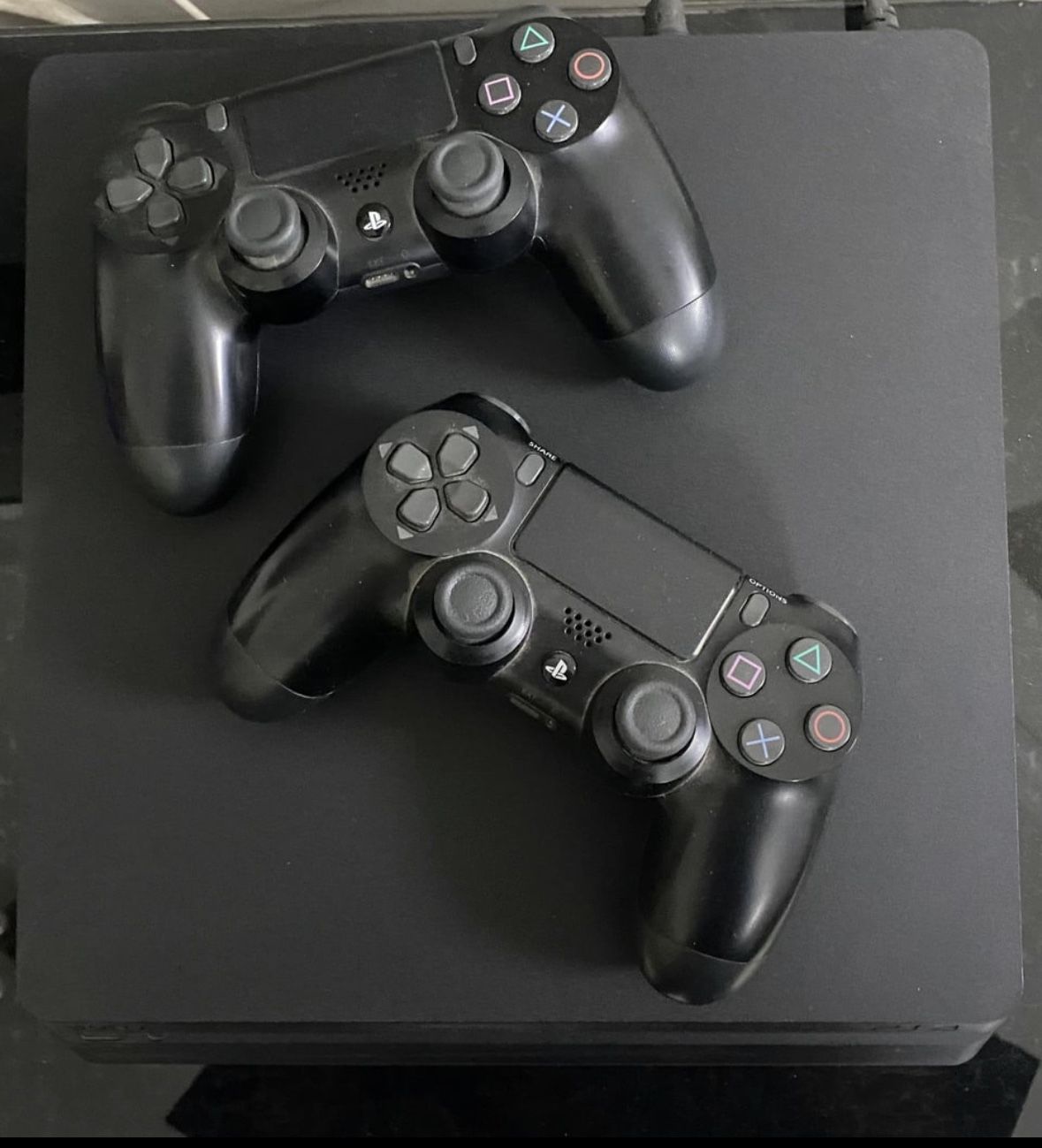 PS4 SLIM 1TB+MONITOR | Camo Green Controllers+ Cords| 1TB