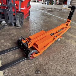 Portable Mini Forklift - 550lb Capacity 5ft High