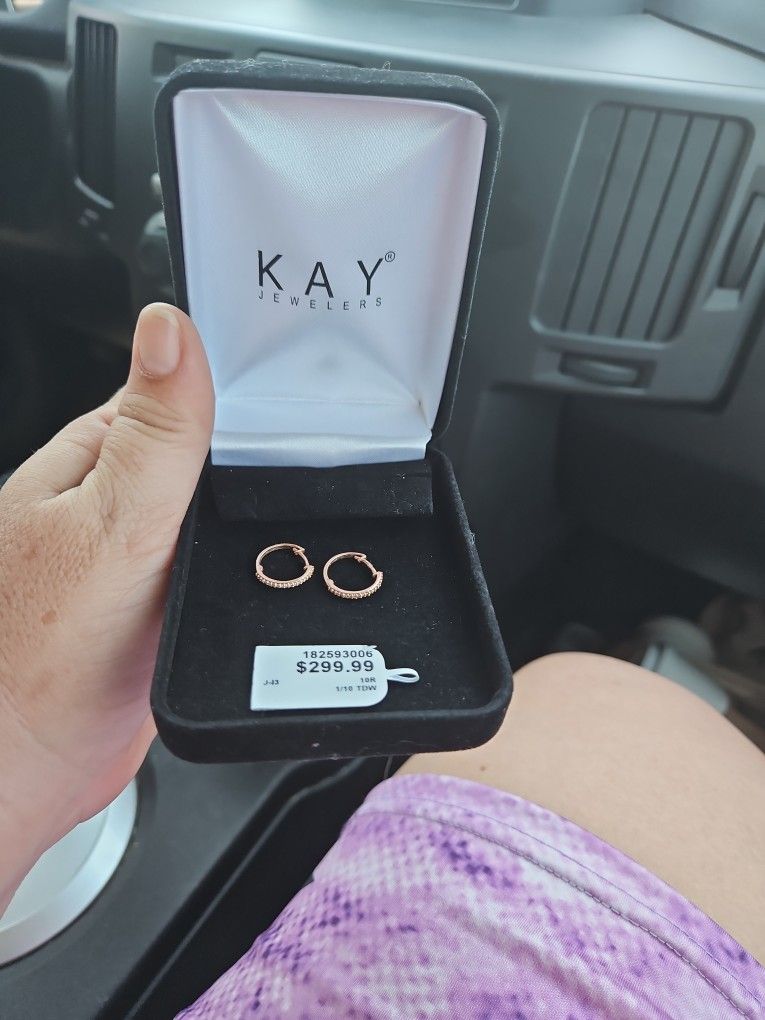 Rose Gold Ring Sz 8 & Rose Gold Earrings