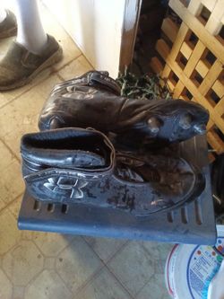 Under Armour High Tops Football Cleats Shoes US Men’s Size 11.5 Black