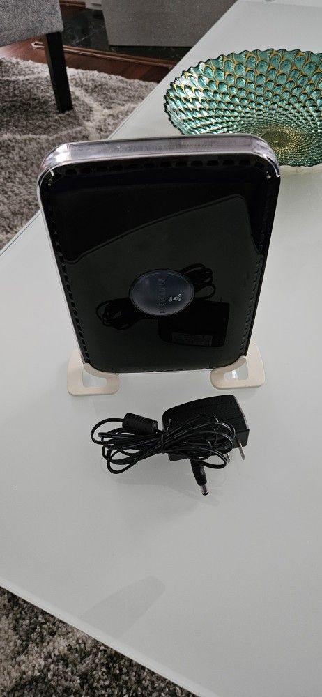 NETGEAR - DUAL BAND WI FI  ROUTER