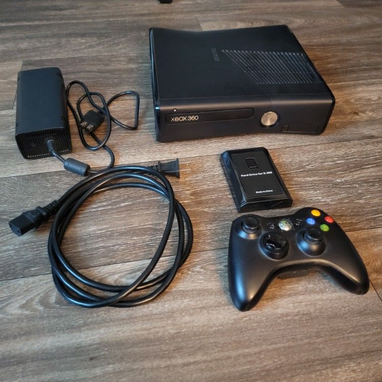 Xbox 360 Slim + 228GB Hard Drive