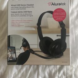New Aluratek Wired USB Stereo Headset with Noise Cancelling Boom Mic and in-Line Controls,