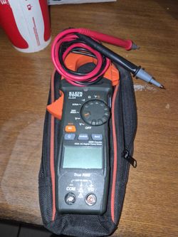Klein Tools CL220 Digital Clamp Meter