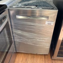BOSH DISHWASHER 24” New Open Box 