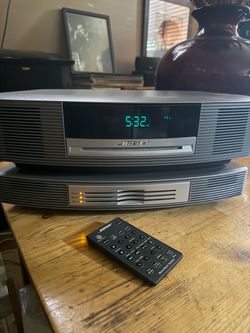 Bose Wave Music System with Multi-CD Changer