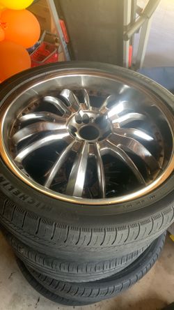 Car tires with rims