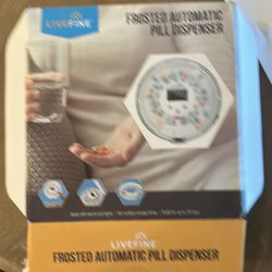 Live fine automatic pill dispenser