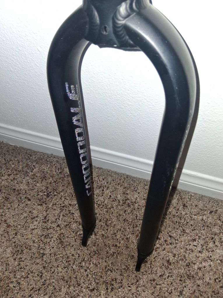$40 700c Cannondale Fatty Forks 