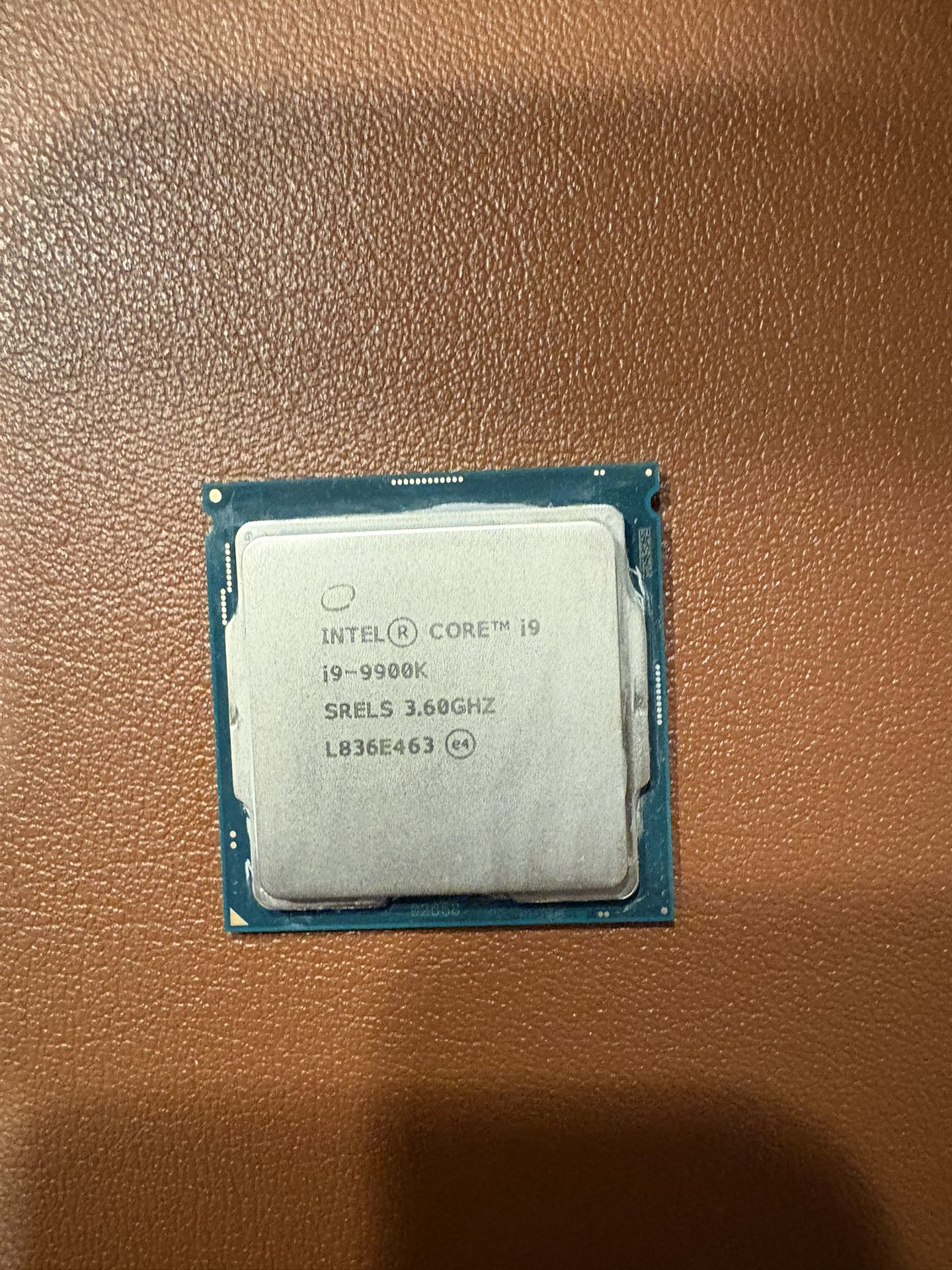 Intel Core i9-9900K Processor with Corsair Vengeance LPX DDR4 RAM