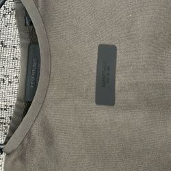 Essential Sweatshirt Pull Over 