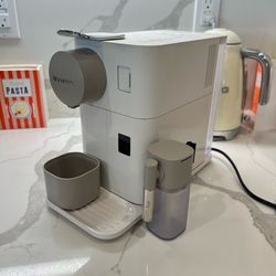 Nespresso Lattissima One automatic coffee machine