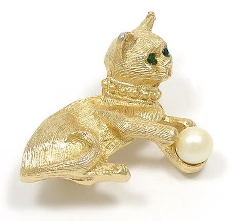Golden Cat Pin/Brooch