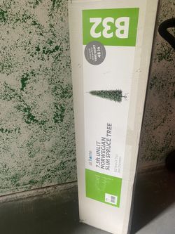 Brand New UNLIT Christmas Tree