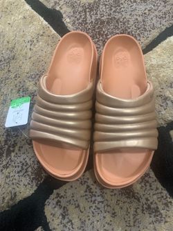 KuaiLu Women size 13 Slides with Arch Support