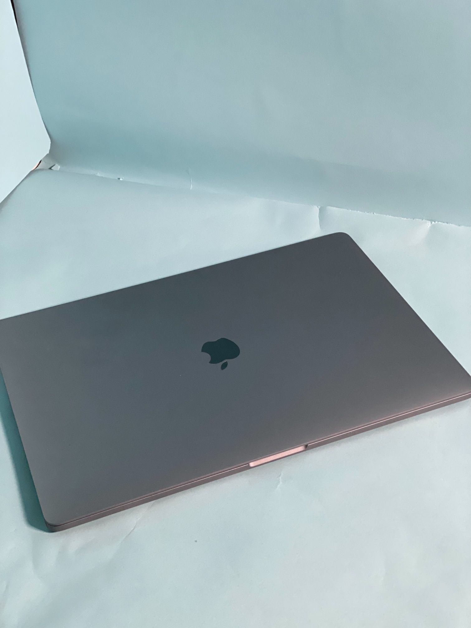 16-inch MacBook Pro - Space Gray 