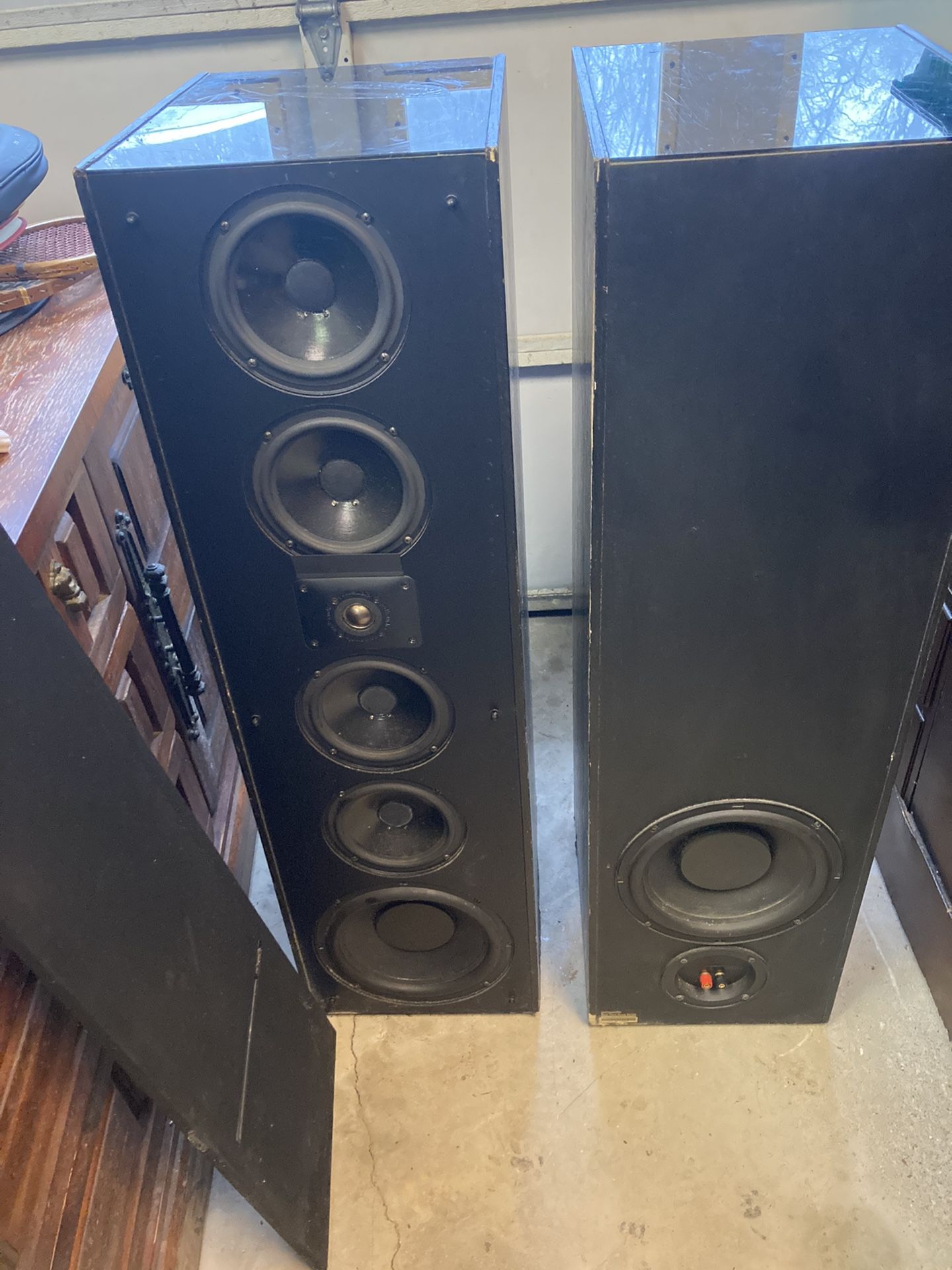 Polk Audio Tower Speakers