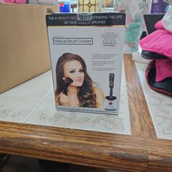 Makeup Brush Cleaner