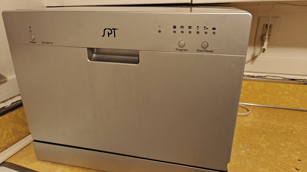 SD-2201S: Countertop Dishwasher – Silver